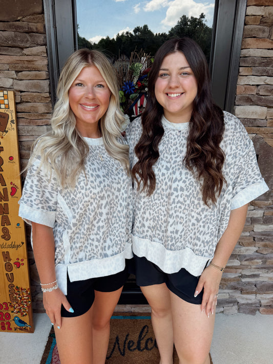 PLUS SIZE Leopard Top