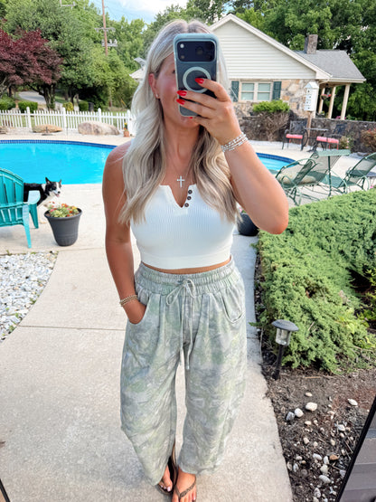 Leslie Camo Barrel Pants