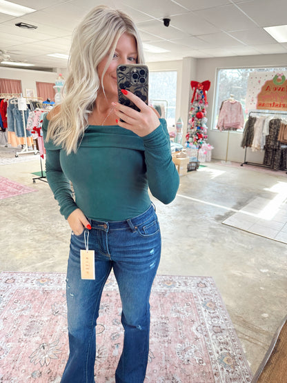 OFF SHOULDER LONG SLEEVE TOP