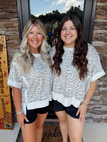 PLUS SIZE Leopard Top