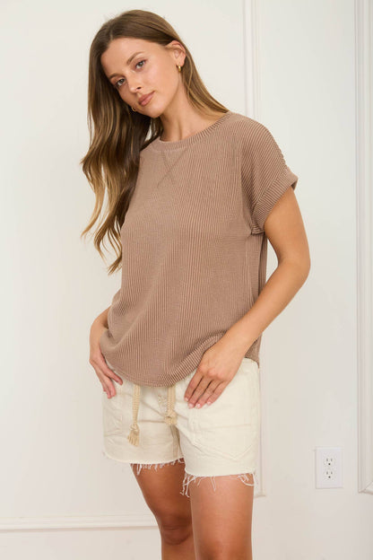 RIBBED SHORT SLEEVE TOP