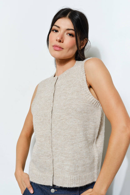 BOXY KNIT VEST