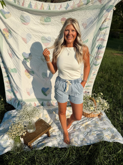 WASHED DENIM DRAWSTRING PATCH POCKET SHORTS