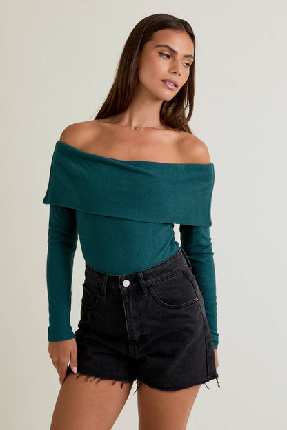 OFF SHOULDER LONG SLEEVE TOP