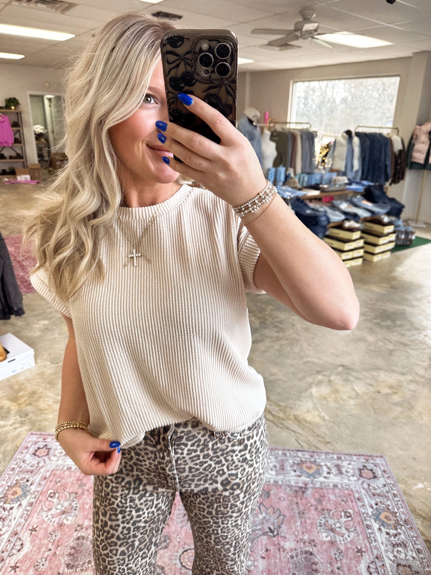 RIBBED SHORT SLEEVE TOP