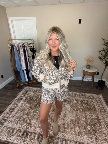 LEOPARD ZIP UP