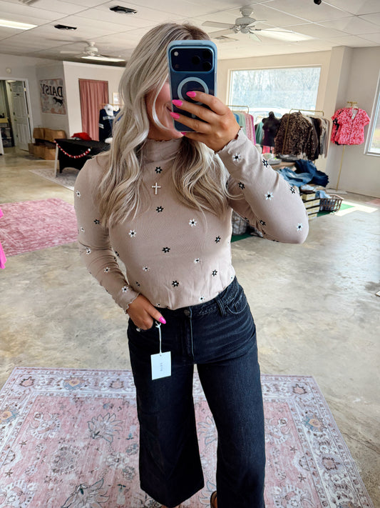 Daisy Drift Floral Embroidered Top
