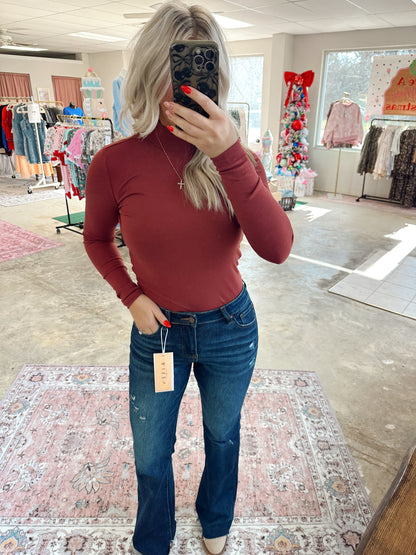 TURTLE NECK KNIT TOP