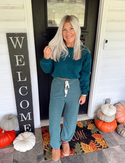 Everyday Cropped Sweatshirt