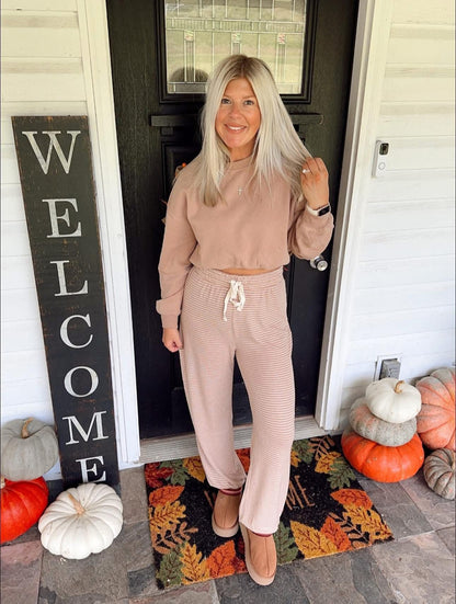 Everyday Cropped Sweatshirt