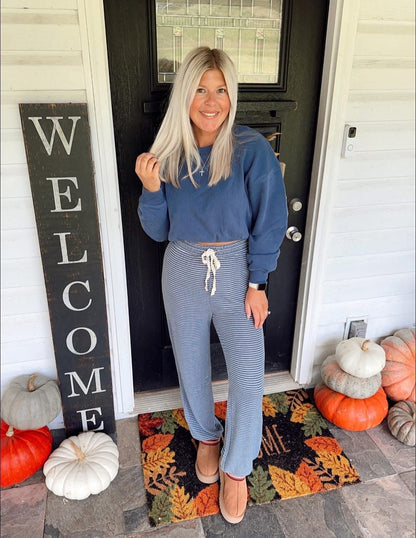 Everyday Cropped Sweatshirt