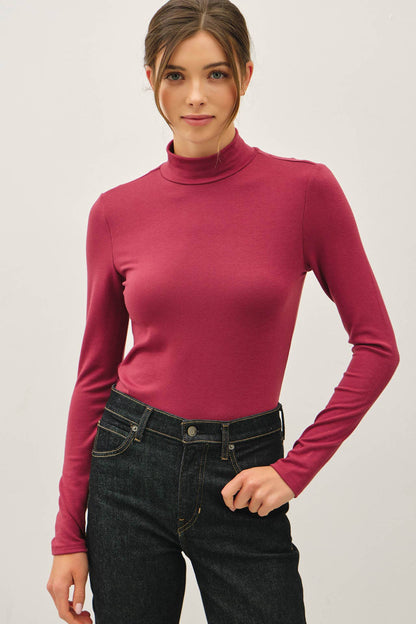 TURTLE NECK KNIT TOP