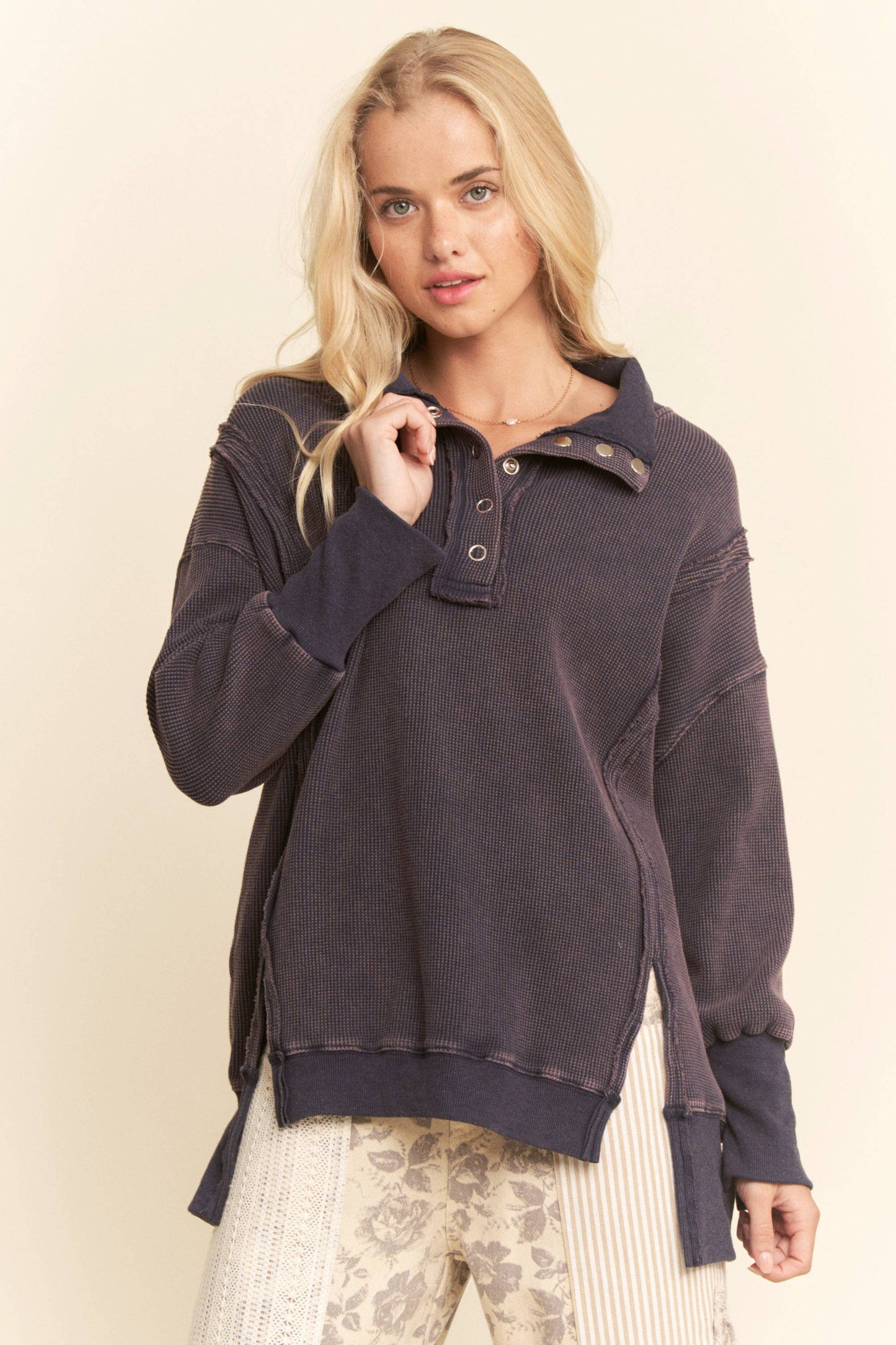 BUTTON HENLEY TOP